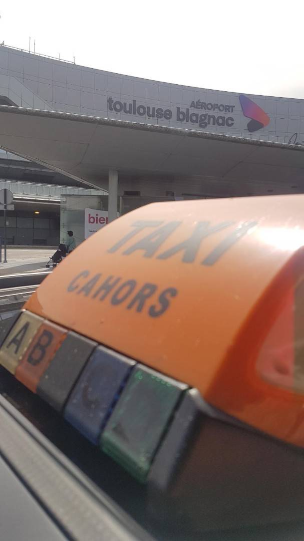 taxi (1).jpeg